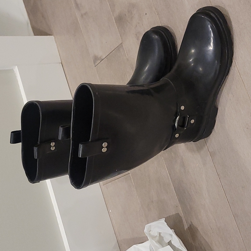 Rain boots